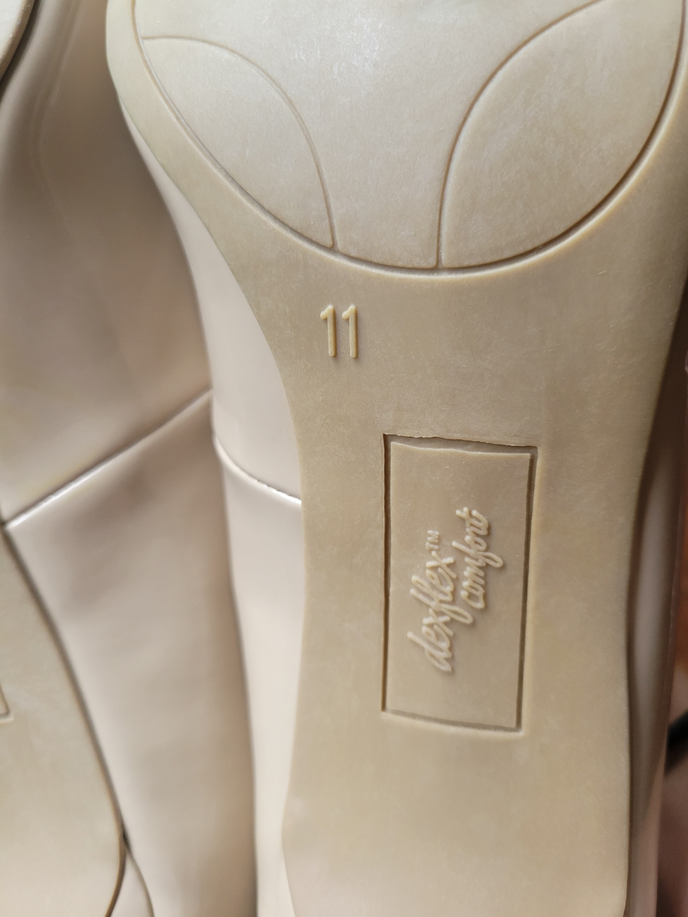 Dexflex Comfort Women's Shoes Beige Faux Patent Classic Pump 3" Heel Size 11 - Picture 15 of 16